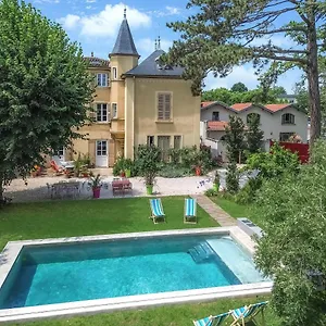 Aux Tourelles 1888 - Tres Proche Lyon Bed & Breakfast