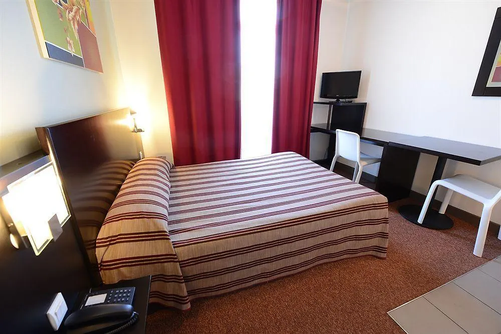 *** Aparthotel Residhotel Lyon Lamartine Tassin-la-Demi-Lune France