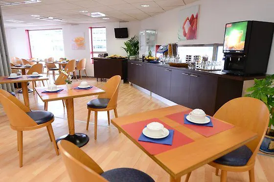 *** Aparthotel Residhotel Lyon Lamartine Tassin-la-Demi-Lune France
